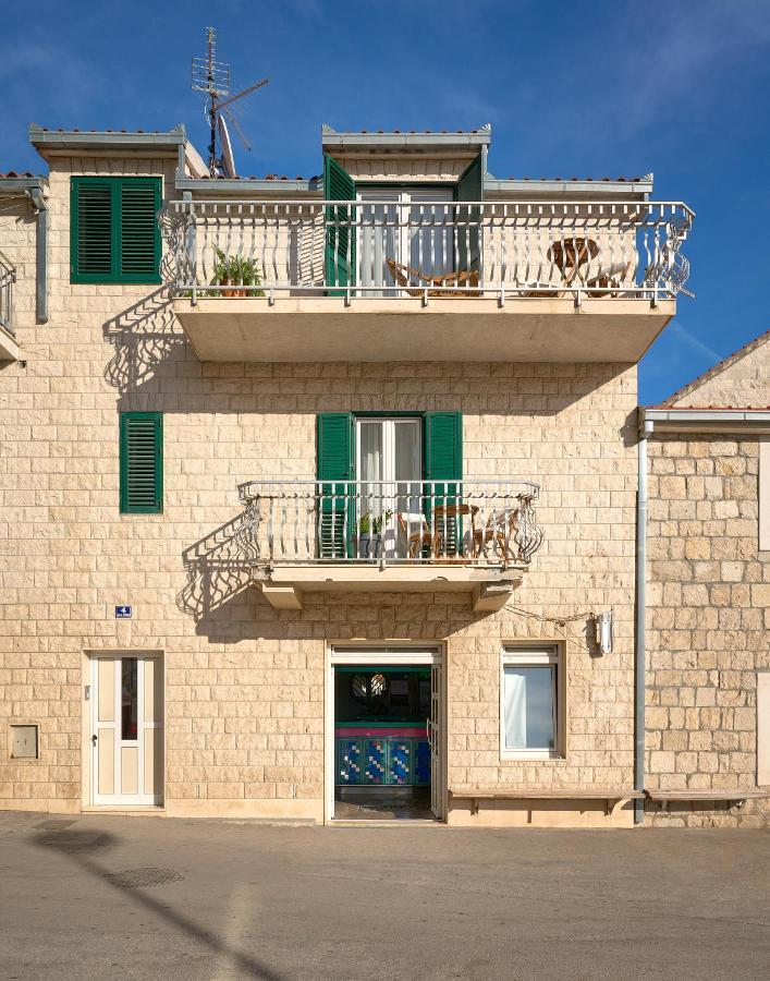 Zora Residence Каштела Экстерьер фото